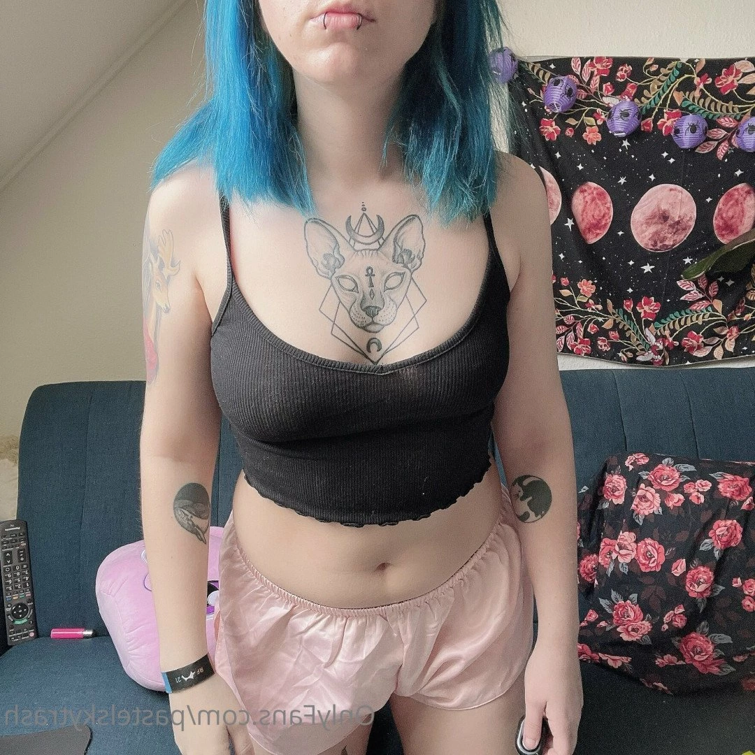 🌼 SKY VICTORIA 🌸 [ pastelskytrash ] Onlyfans leaked photo 5187835 on Hotleaks.tv