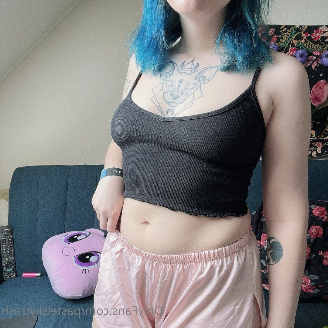 🌼 SKY VICTORIA 🌸 [ pastelskytrash ] Onlyfans leaked photo 5188072 on Hotleaks.tv