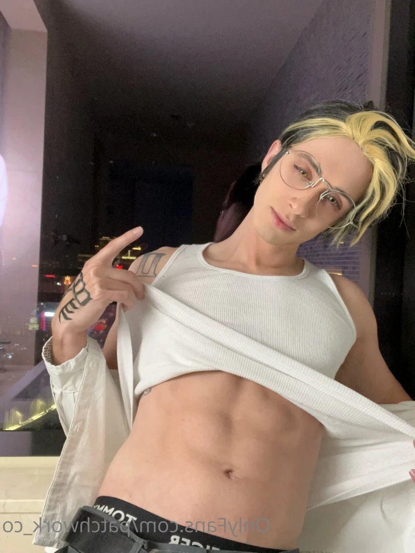 Patch [ patchwork_co ] Onlyfans leaked photo 5275339 on Hotleaks.tv