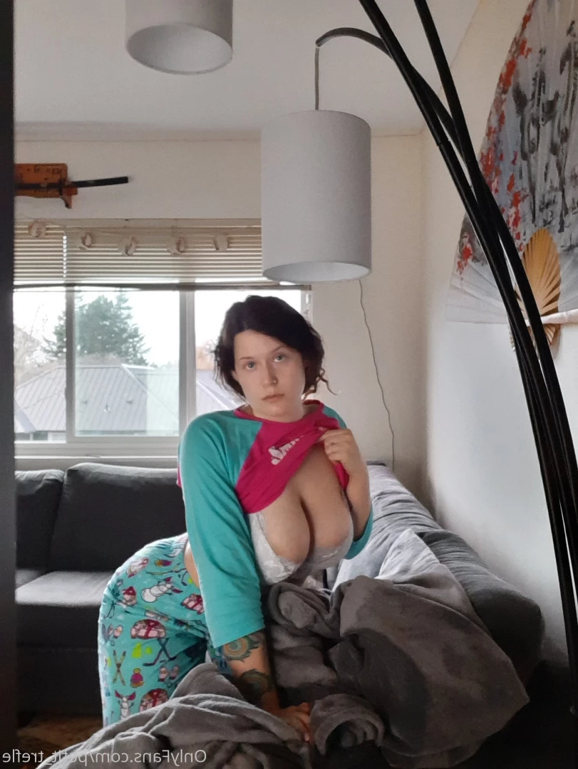 Little Clover [ petit_trefle ] Onlyfans leaked photo 10705496 on Hotleaks.tv
