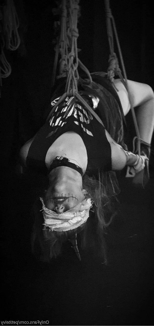 ◆𝕵𝖎𝖓𝖝 𝕱𝖎𝖗𝖊𝖋𝖑𝖞◇ [ officiallyjinxd ] Onlyfans leaked photo 5318217 on Hotleaks.tv