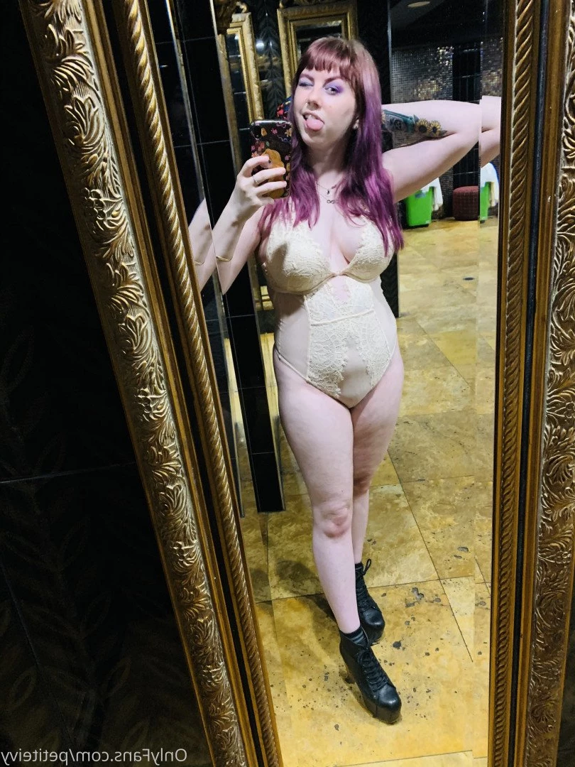 ◆𝕵𝖎𝖓𝖝 𝕱𝖎𝖗𝖊𝖋𝖑𝖞◇ [ officiallyjinxd ] Onlyfans leaked photo 5318307 on Hotleaks.tv