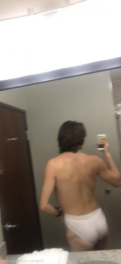 The Pansexual Slut [ polyglotslut ] Onlyfans leaked photo 5272200 on Hotleaks.tv