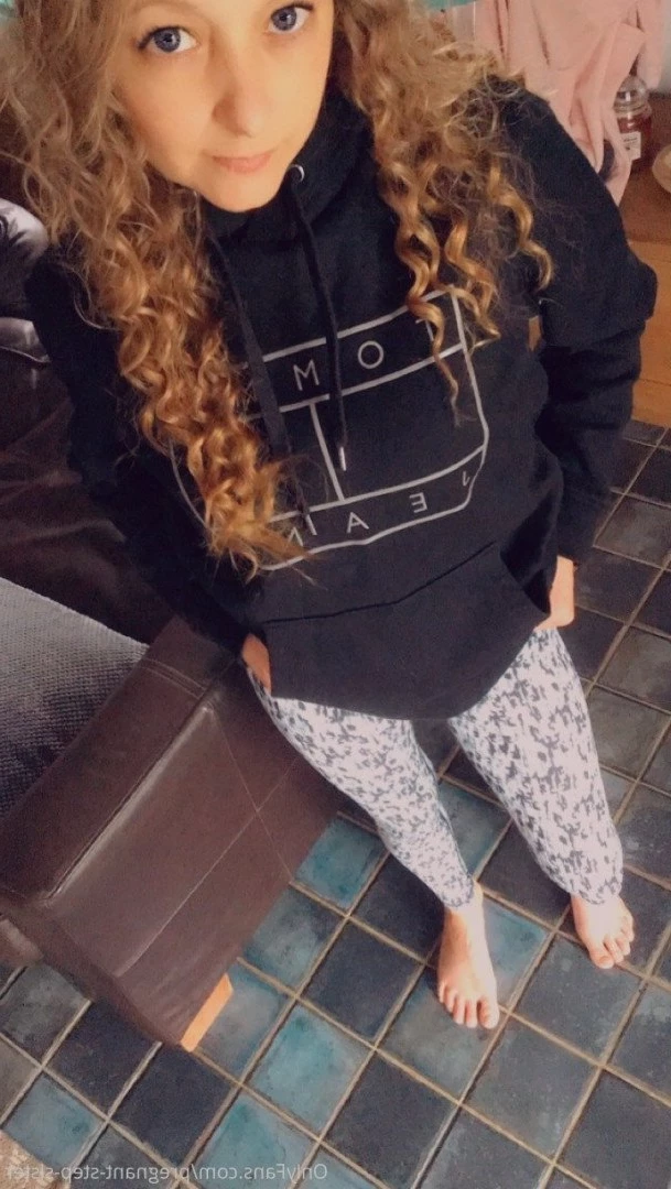 🍑🤰 Currently Pregnant !!🤰🍑 [ pregnant-step-sister ] Onlyfans leaked photo 5317117 on Hotleaks.tv