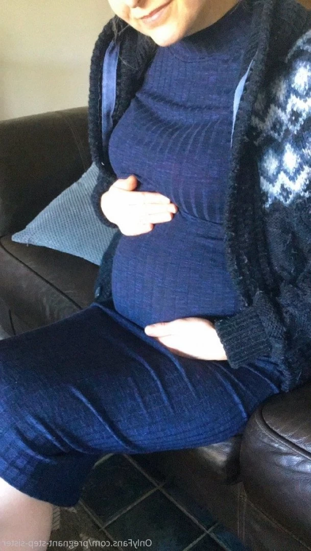 🍑🤰 Currently Pregnant !!🤰🍑 [ pregnant-step-sister ] Onlyfans leaked photo 5317205 on Hotleaks.tv