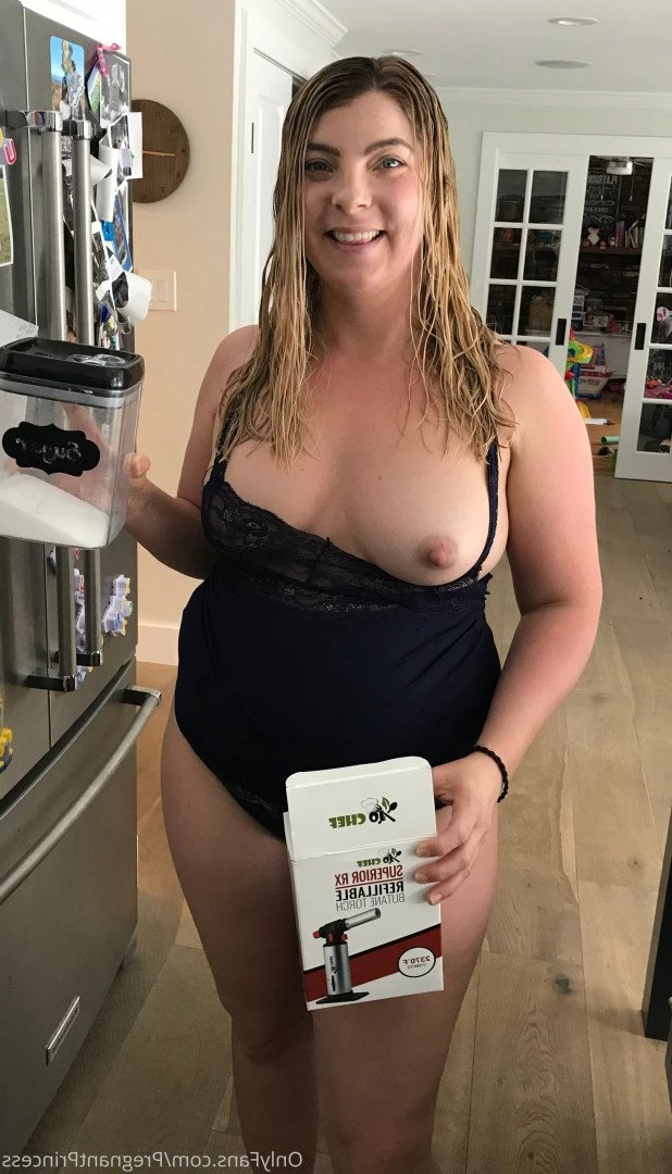 Pregnant Baking [ pregnantbaking ] Onlyfans leaked photo 5035522 on Hotleaks.tv