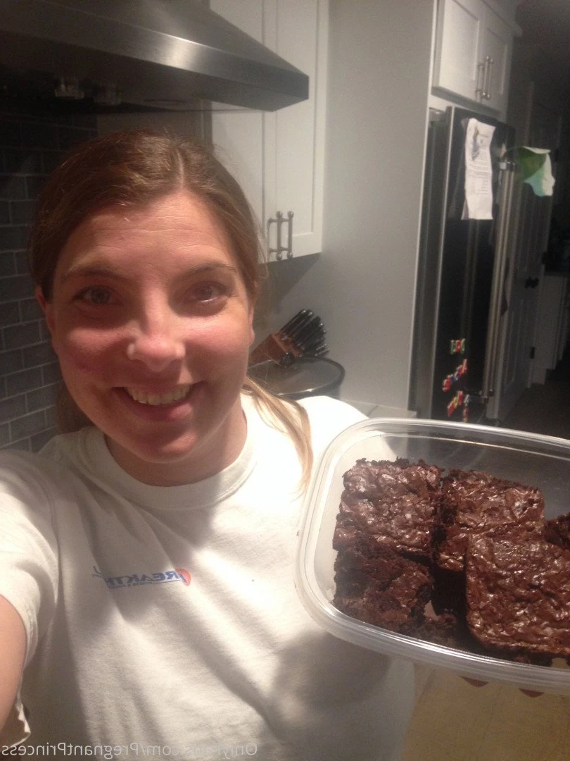 Pregnant Baking [ pregnantbaking ] Onlyfans leaked photo 5035545 on Hotleaks.tv