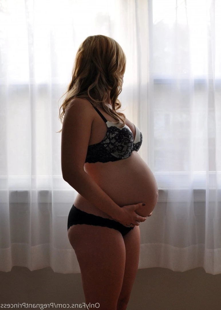 Pregnant Baking [ pregnantbaking ] Onlyfans leaked photo 5035571 on Hotleaks.tv
