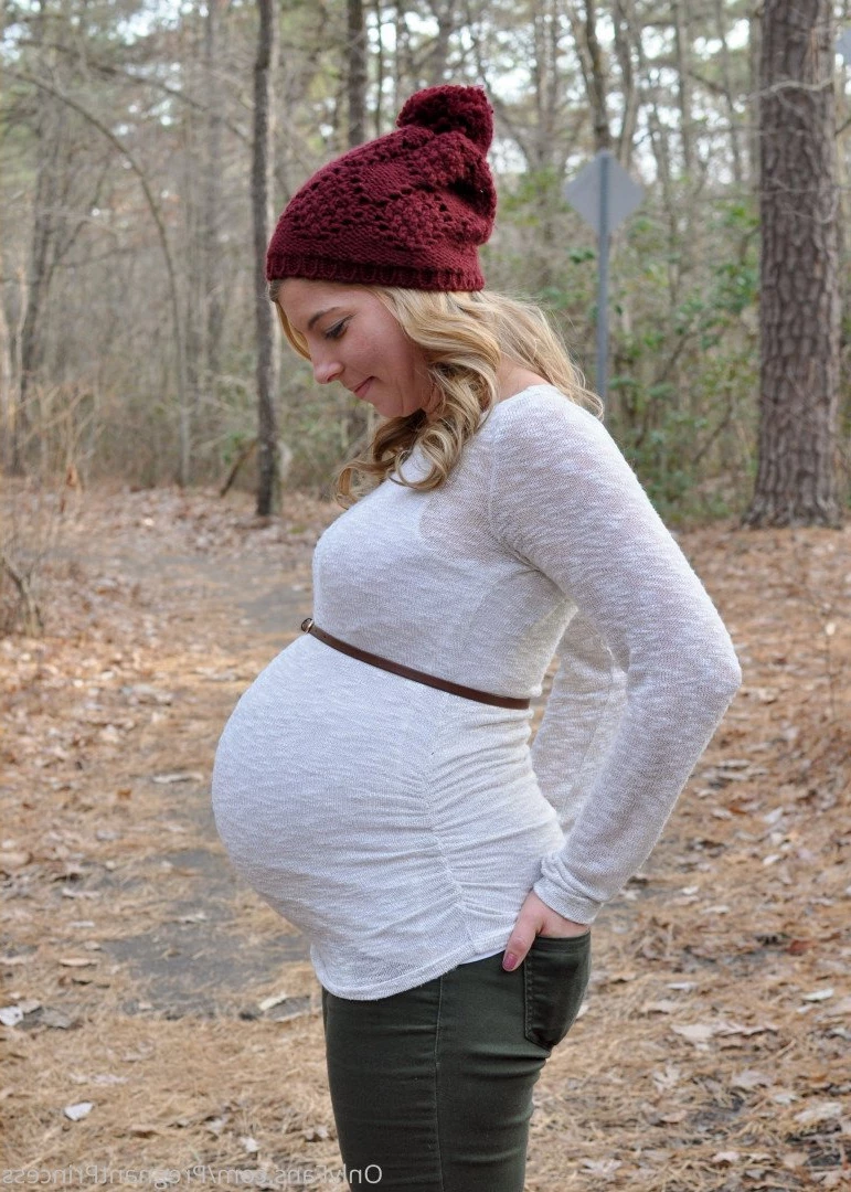 Pregnant Baking [ pregnantbaking ] Onlyfans leaked photo 5035716 on Hotleaks.tv