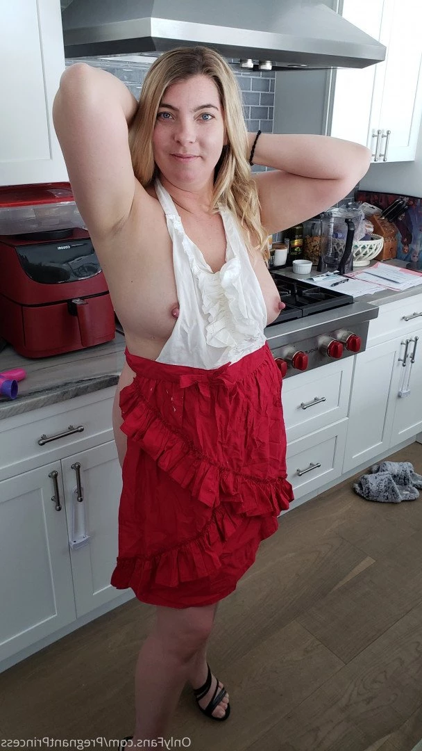 Pregnant Baking [ pregnantbaking ] Onlyfans leaked photo 5035963 on Hotleaks.tv