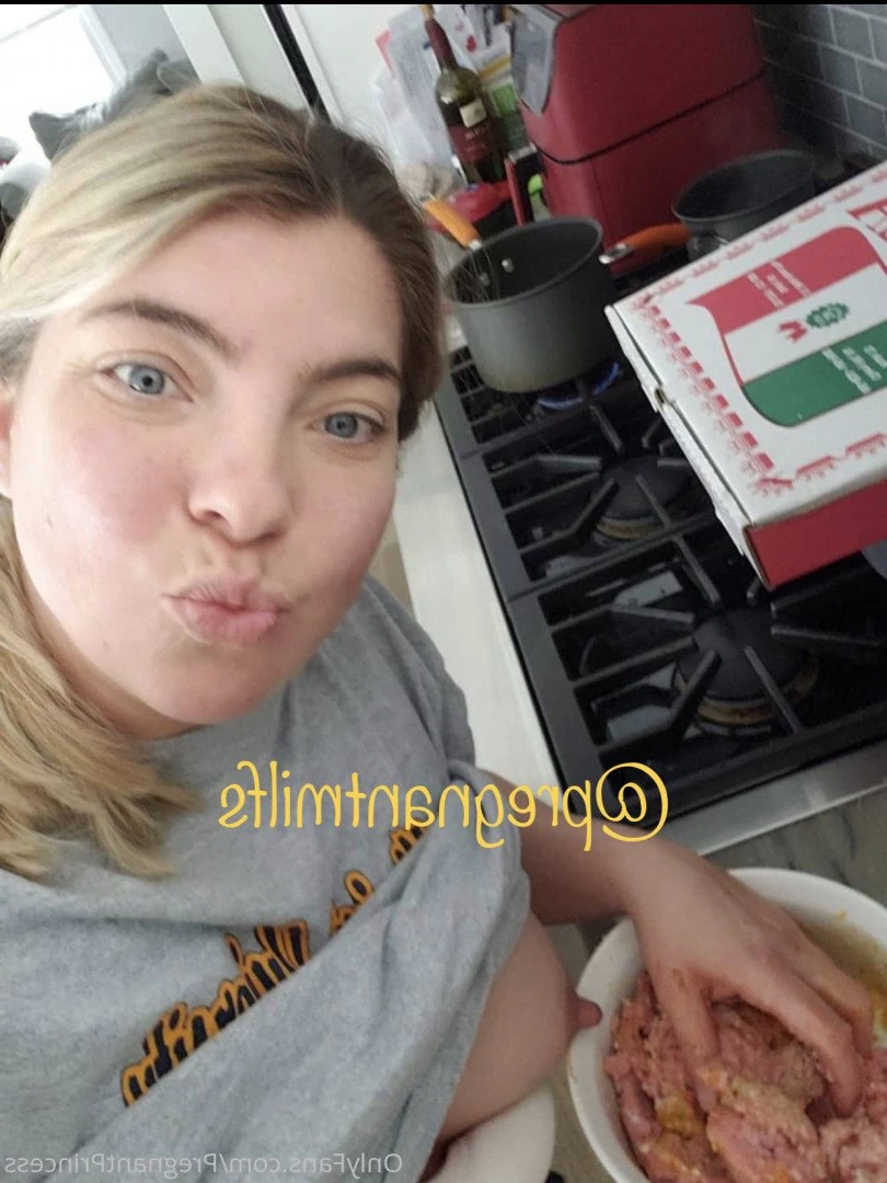Pregnant Baking [ pregnantbaking ] Onlyfans leaked photo 5036246 on Hotleaks.tv
