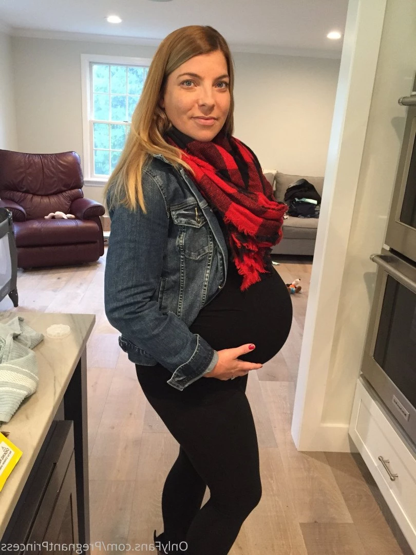Pregnant Baking [ pregnantbaking ] Onlyfans leaked photo 5036410 on Hotleaks.tv