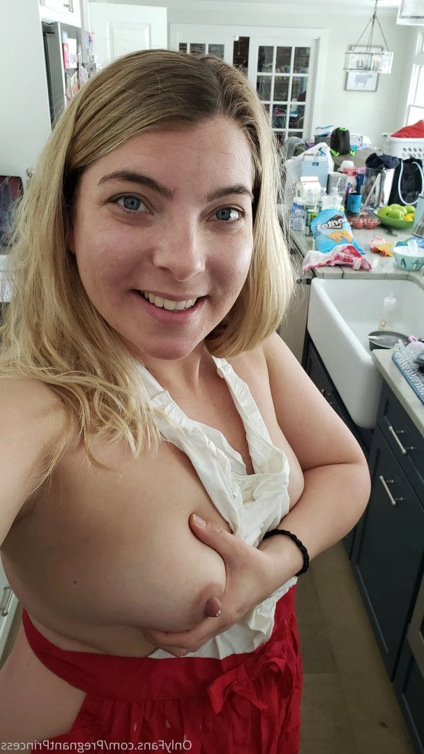 Pregnant Baking [ pregnantbaking ] Onlyfans leaked photo 5036529 on Hotleaks.tv