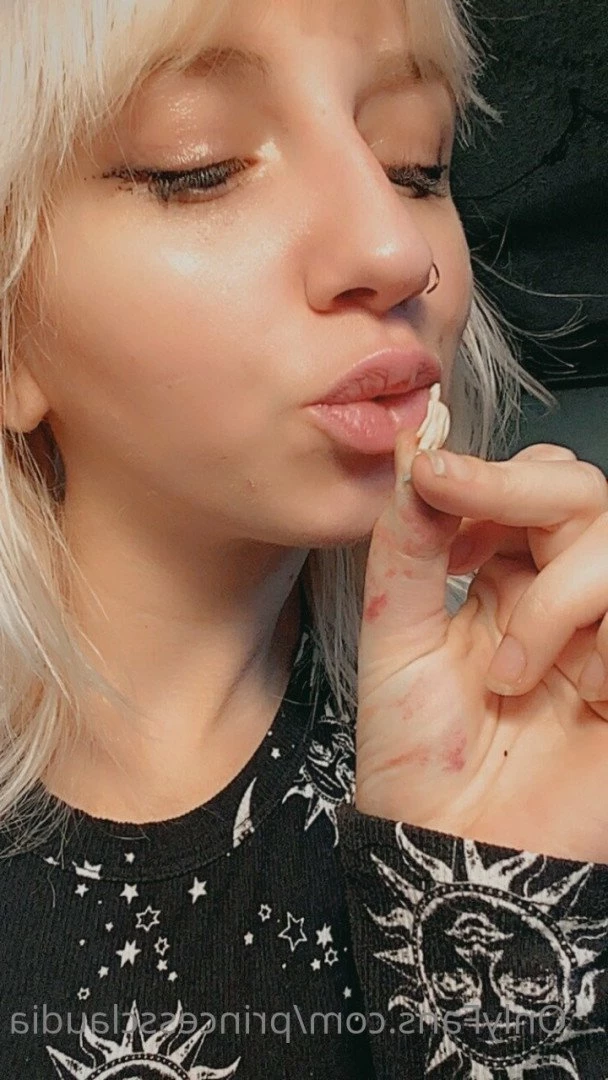 Princess Claudia [ princessclaudia ] Onlyfans leaked photo 5367575 on Hotleaks.tv
