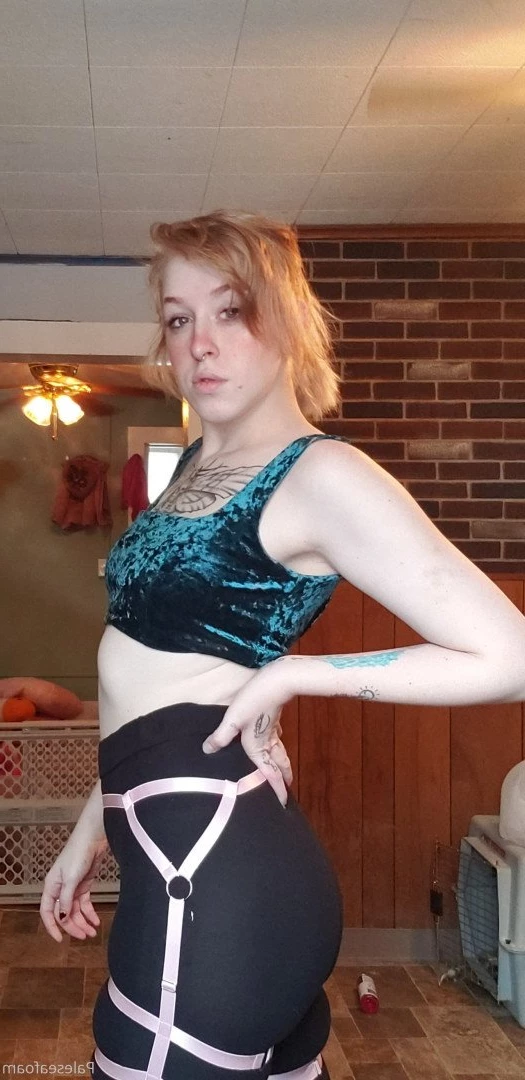 paleseafoam Onlyfans leaked photo 5454412 on Hotleaks.tv