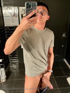 5263885