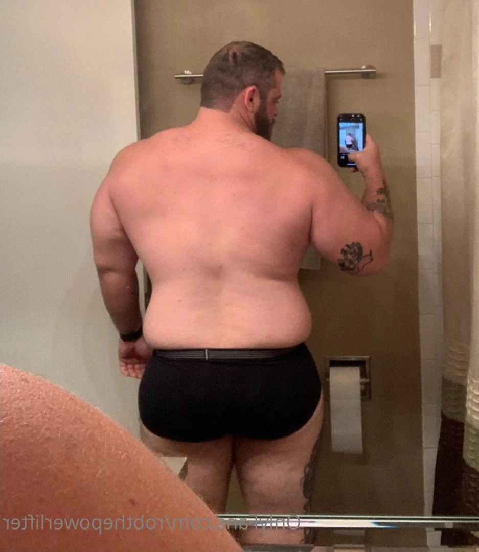 Rob [ robthepowerlifter ] Onlyfans leaked photo 5036462 on Hotleaks.tv