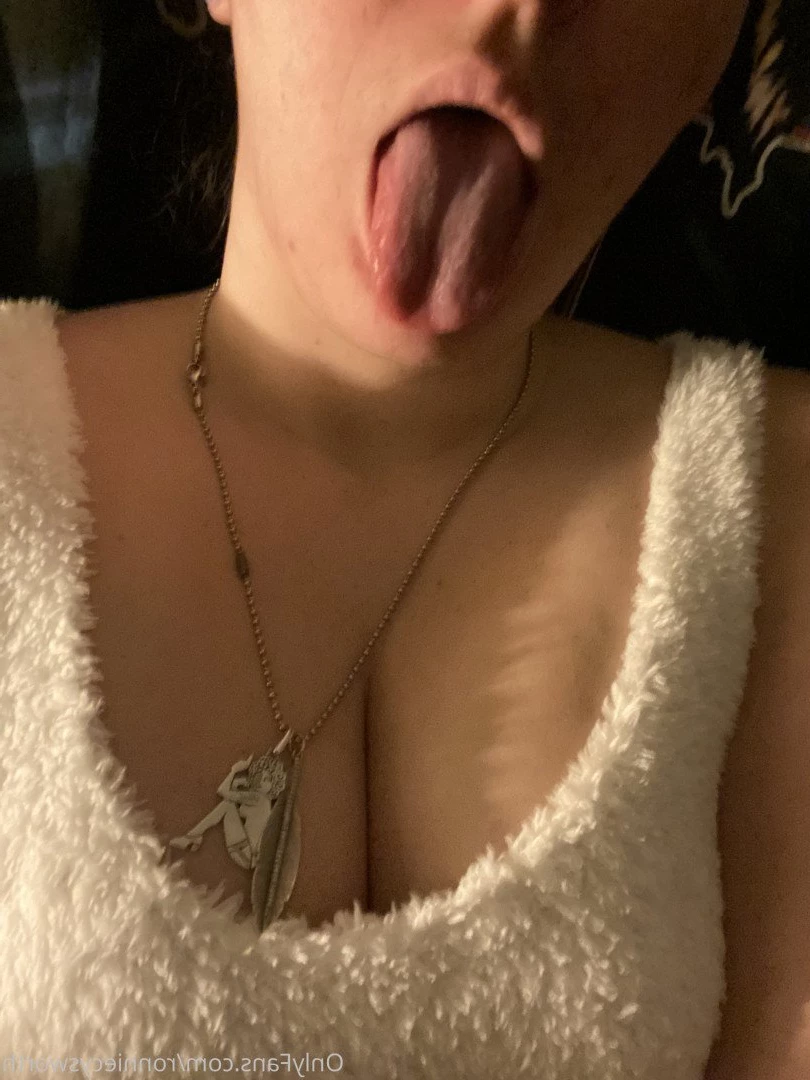 𝑅𝑜𝑛𝑛𝑖𝑒 💕 [ ronniecysworth ] Onlyfans leaked photo 5034693 on Hotleaks.tv
