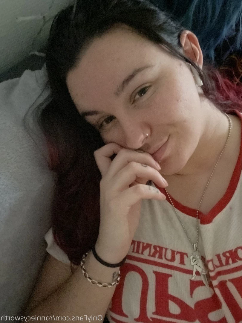 𝑅𝑜𝑛𝑛𝑖𝑒 💕 [ ronniecysworth ] Onlyfans leaked photo 5035165 on Hotleaks.tv