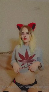 8642572