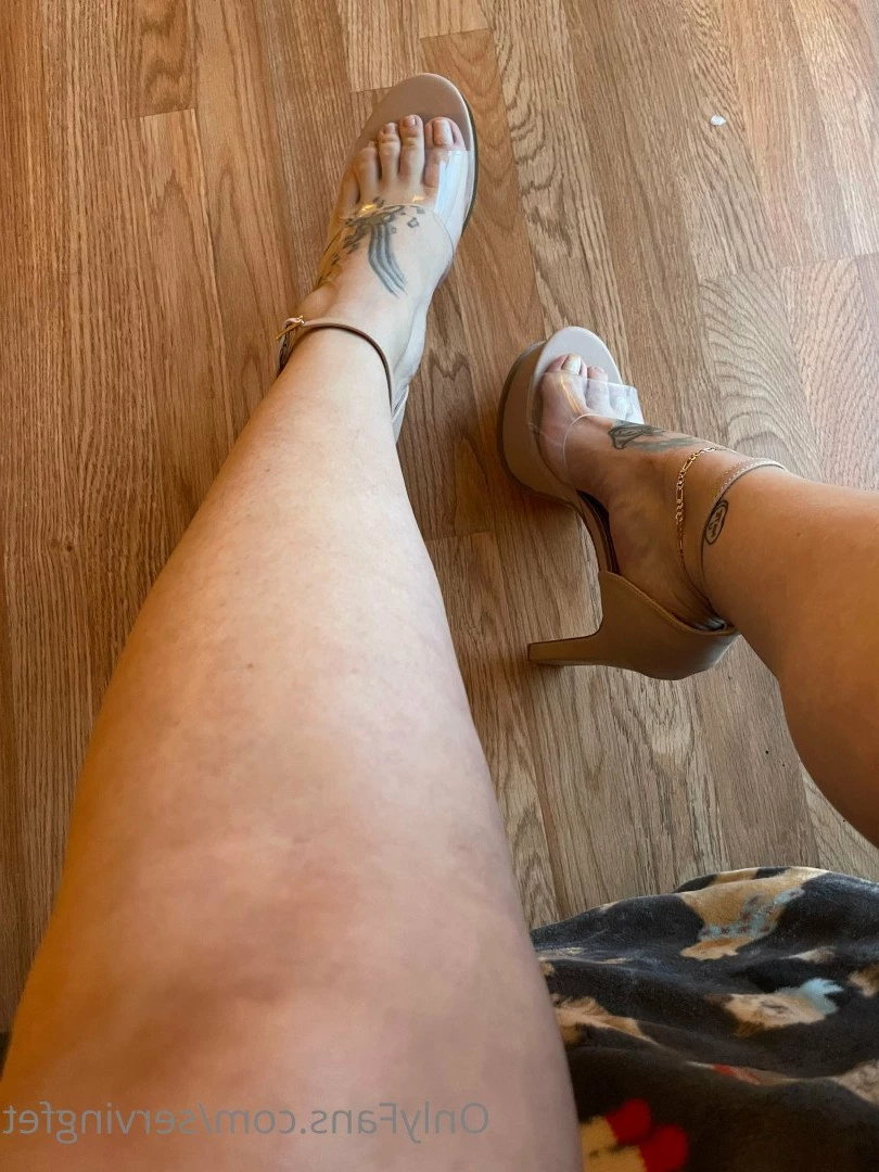 SERVINGBAREFEET [ servingfet ] Onlyfans leaked photo 5039345 on Hotleaks.tv