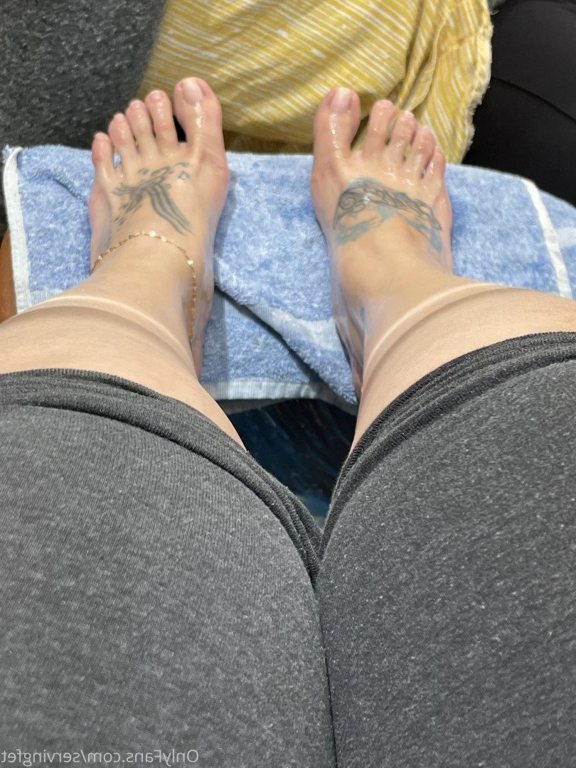 SERVINGBAREFEET [ servingfet ] Onlyfans leaked photo 5039447 on Hotleaks.tv
