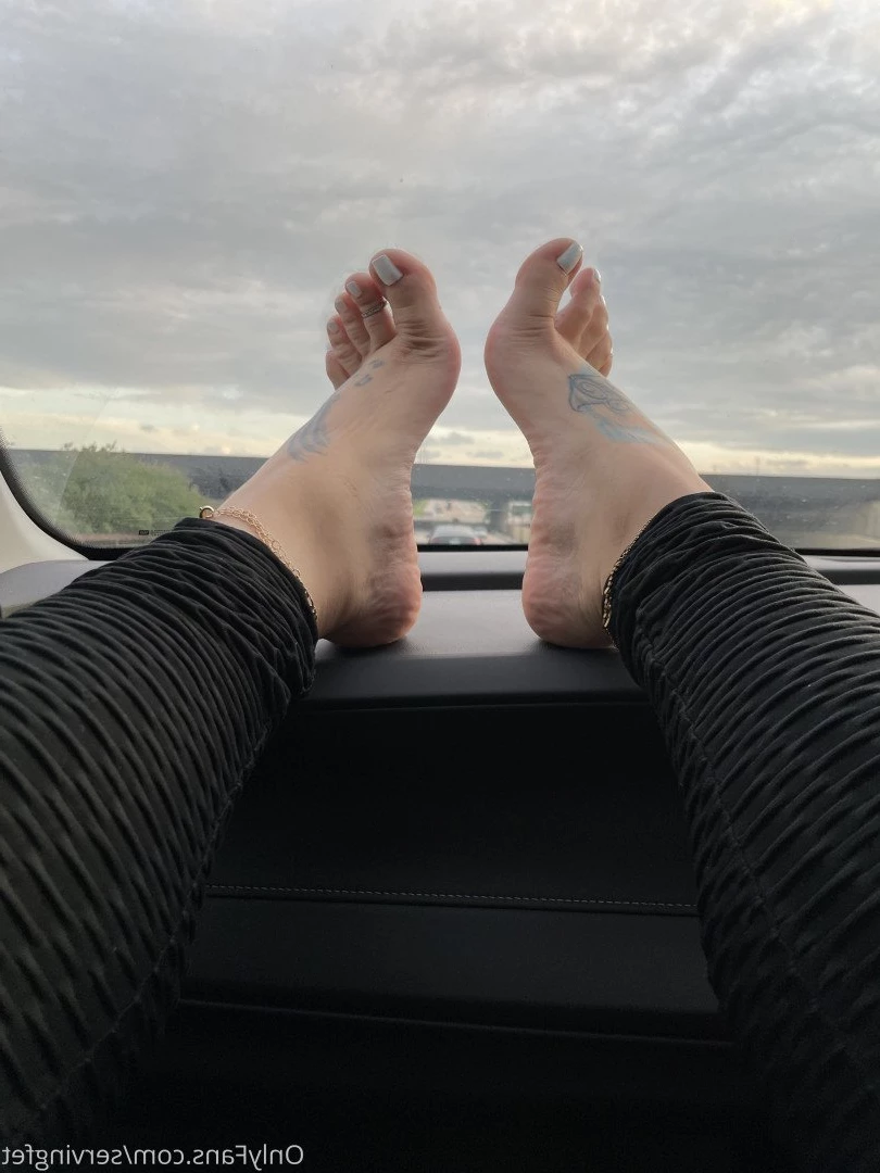 SERVINGBAREFEET [ servingfet ] Onlyfans leaked photo 5039663 on Hotleaks.tv