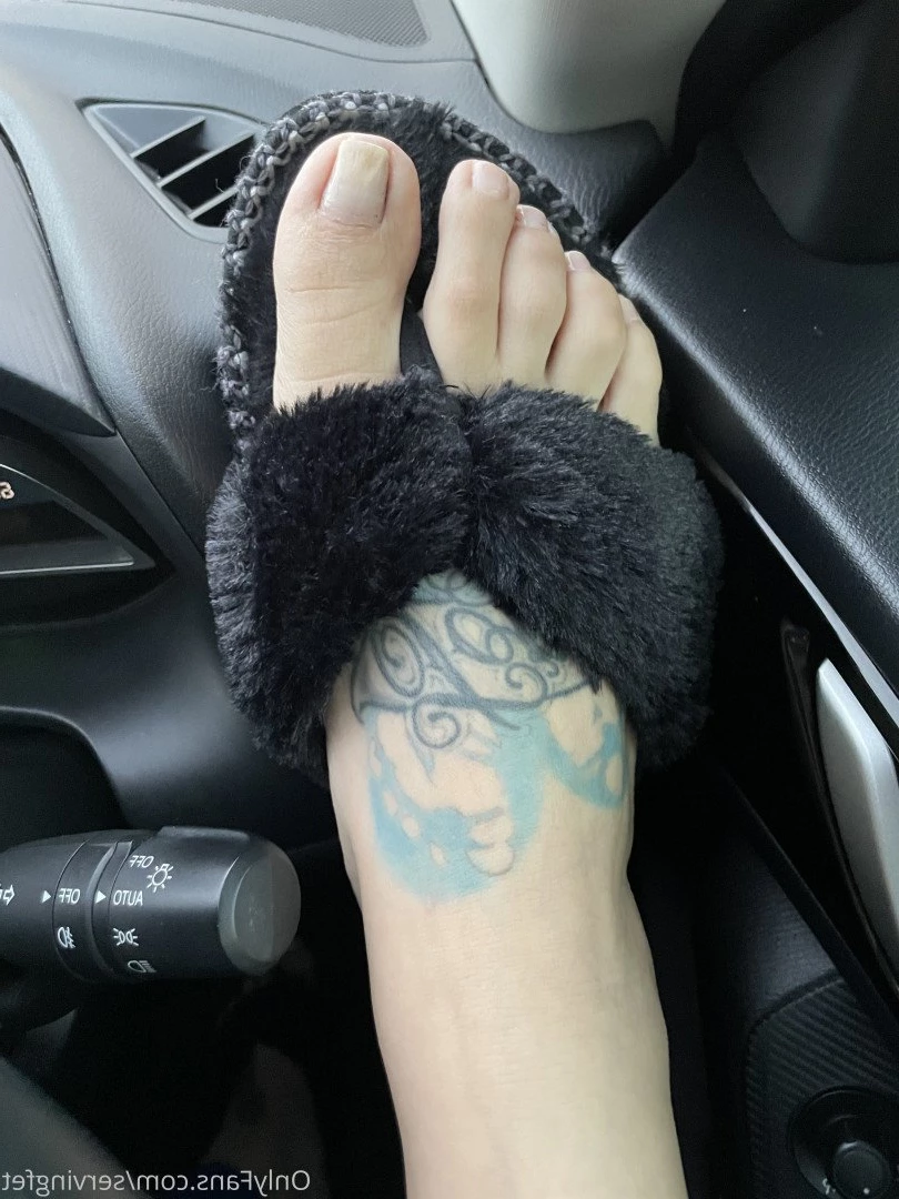 SERVINGBAREFEET [ servingfet ] Onlyfans leaked photo 5039696 on Hotleaks.tv