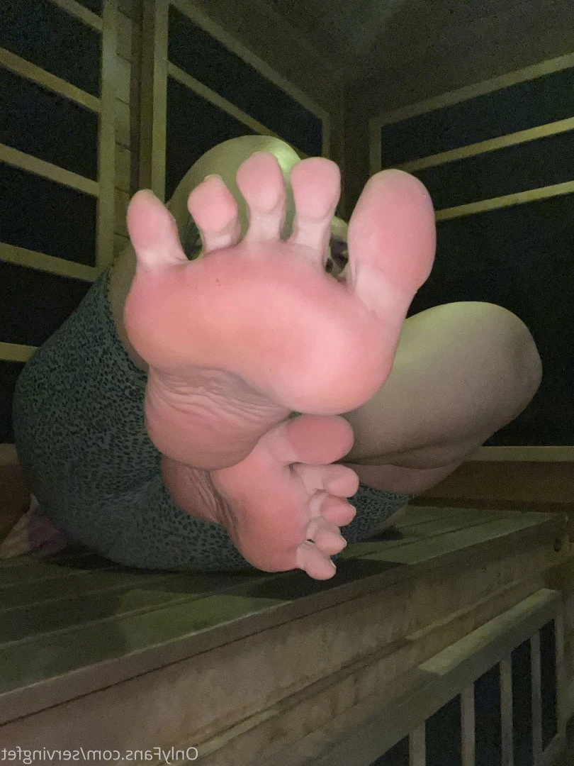 SERVINGBAREFEET [ servingfet ] Onlyfans leaked photo 5040187 on Hotleaks.tv