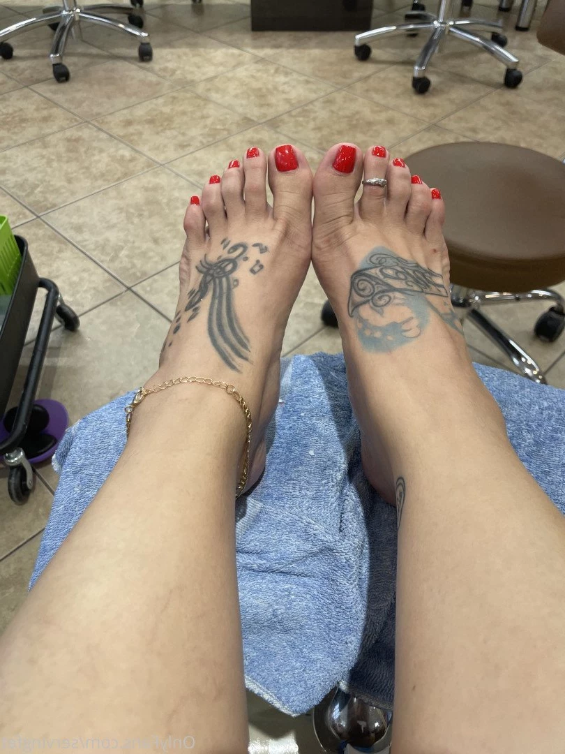 SERVINGBAREFEET [ servingfet ] Onlyfans leaked photo 5040239 on Hotleaks.tv