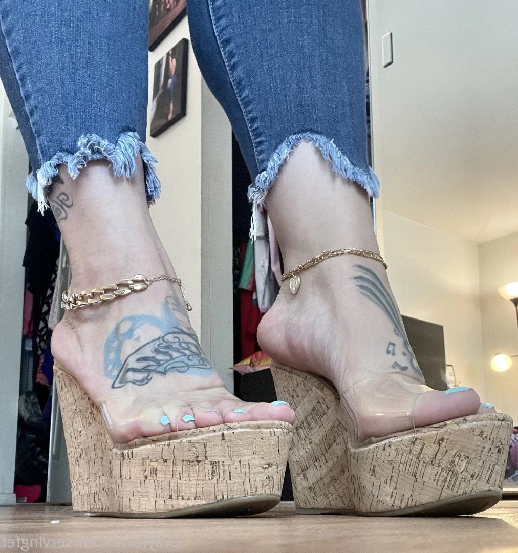 SERVINGBAREFEET [ servingfet ] Onlyfans leaked photo 5040454 on Hotleaks.tv