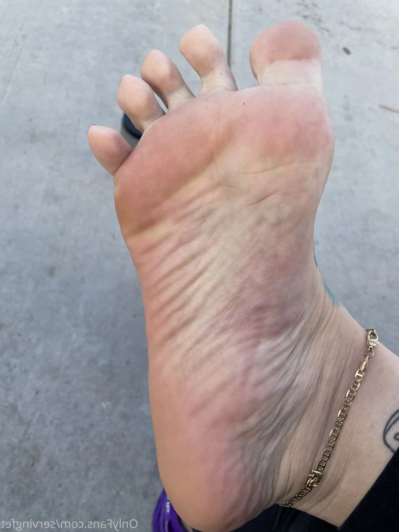 SERVINGBAREFEET [ servingfet ] Onlyfans leaked photo 5040550 on Hotleaks.tv