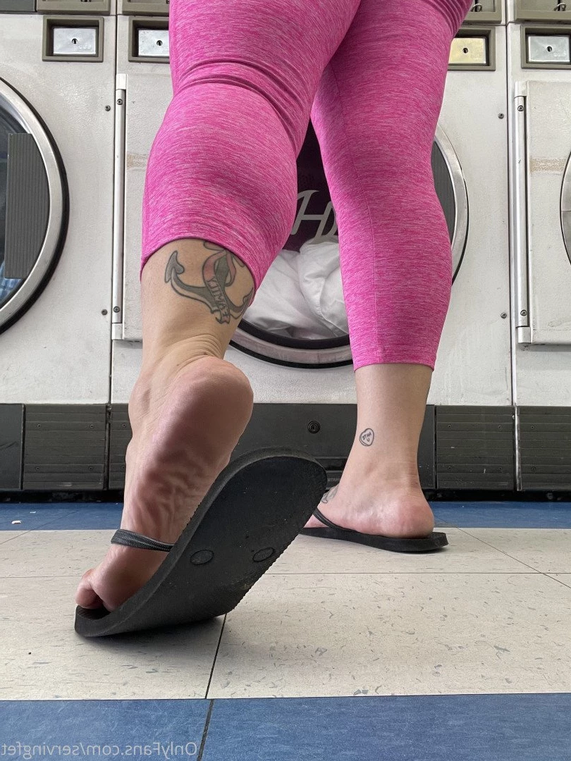 SERVINGBAREFEET [ servingfet ] Onlyfans leaked photo 5040847 on Hotleaks.tv