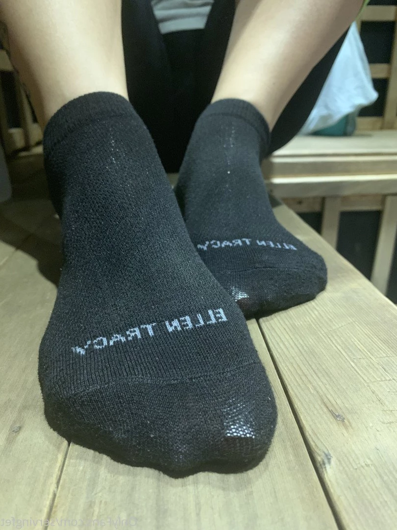 SERVINGBAREFEET [ servingfet ] Onlyfans leaked photo 5040878 on Hotleaks.tv