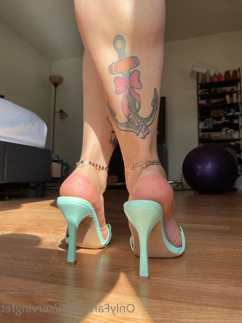 SERVINGBAREFEET [ servingfet ] Onlyfans leaked photo 5041123 on Hotleaks.tv