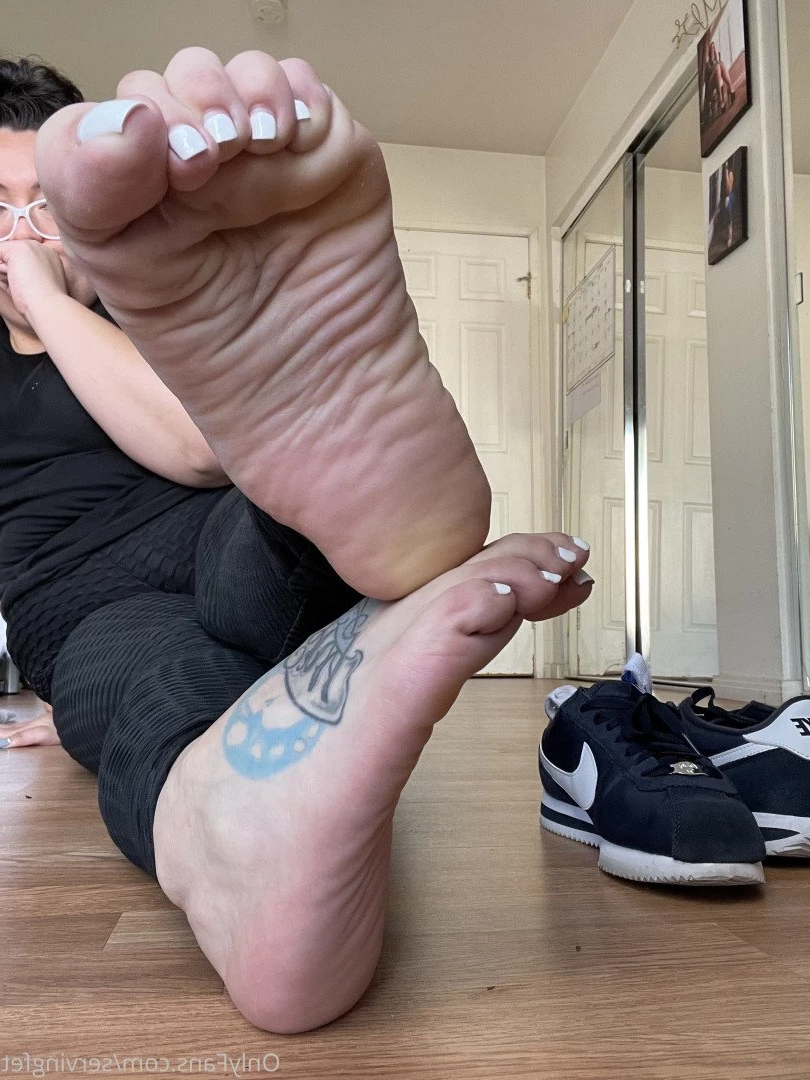 SERVINGBAREFEET [ servingfet ] Onlyfans leaked photo 5041735 on Hotleaks.tv