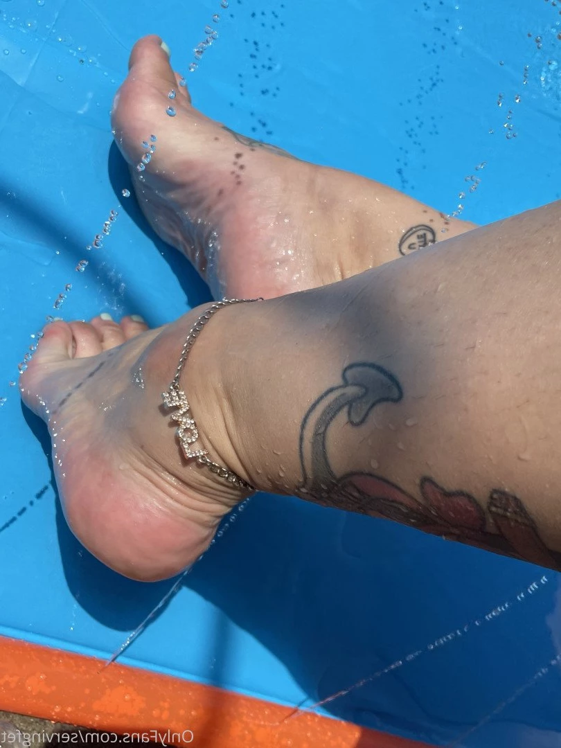 SERVINGBAREFEET [ servingfet ] Onlyfans leaked photo 5042777 on Hotleaks.tv