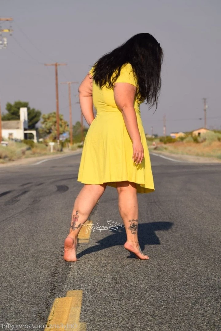 SERVINGBAREFEET [ servingfet ] Onlyfans leaked photo 5042935 on Hotleaks.tv