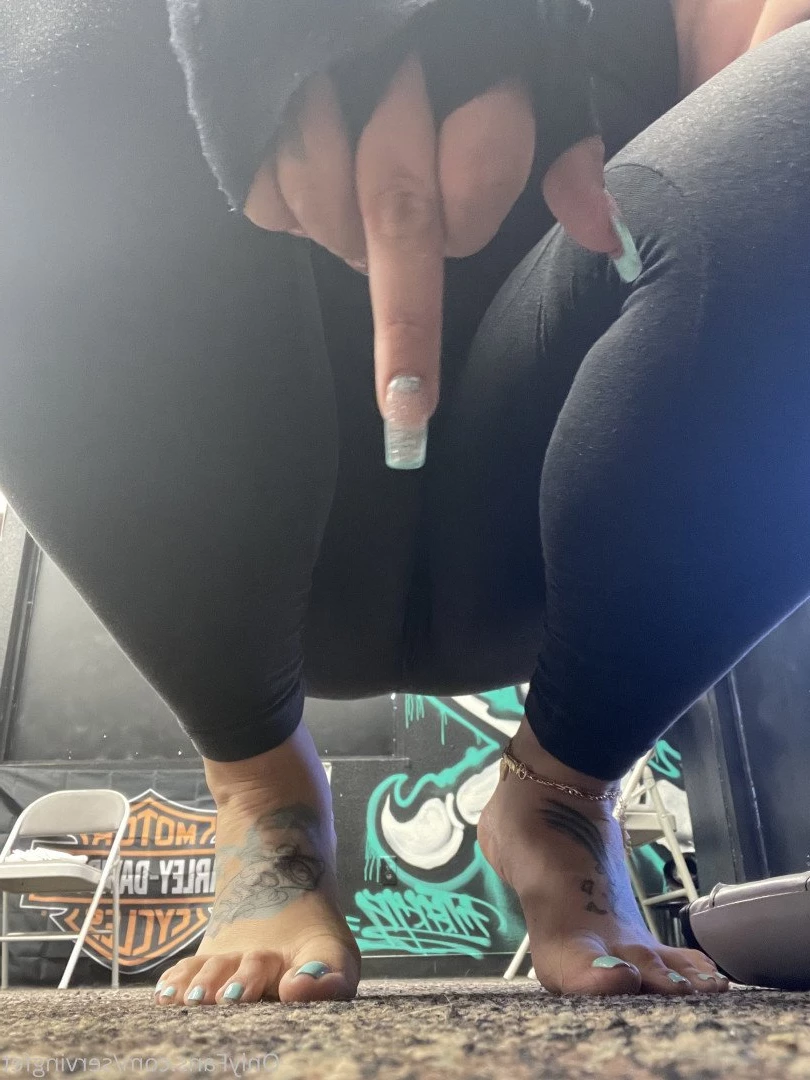 SERVINGBAREFEET [ servingfet ] Onlyfans leaked photo 5043559 on Hotleaks.tv