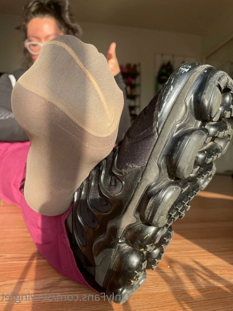 SERVINGBAREFEET [ servingfet ] Onlyfans leaked photo 5043651 on Hotleaks.tv