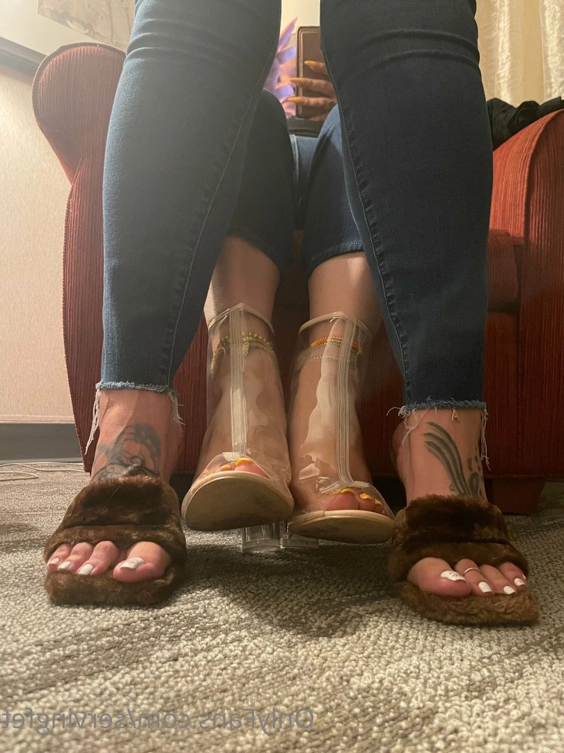 SERVINGBAREFEET [ servingfet ] Onlyfans leaked photo 5044818 on Hotleaks.tv