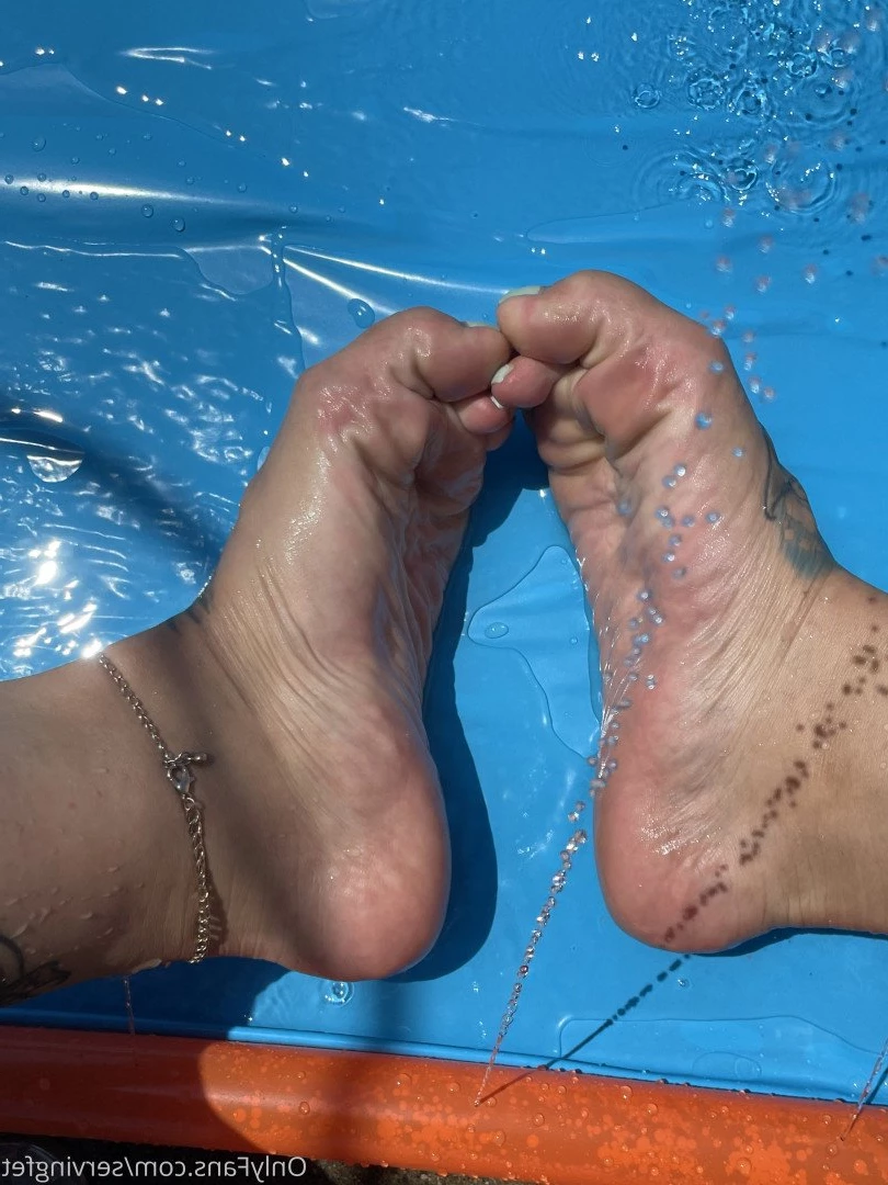 SERVINGBAREFEET [ servingfet ] Onlyfans leaked photo 5044942 on Hotleaks.tv