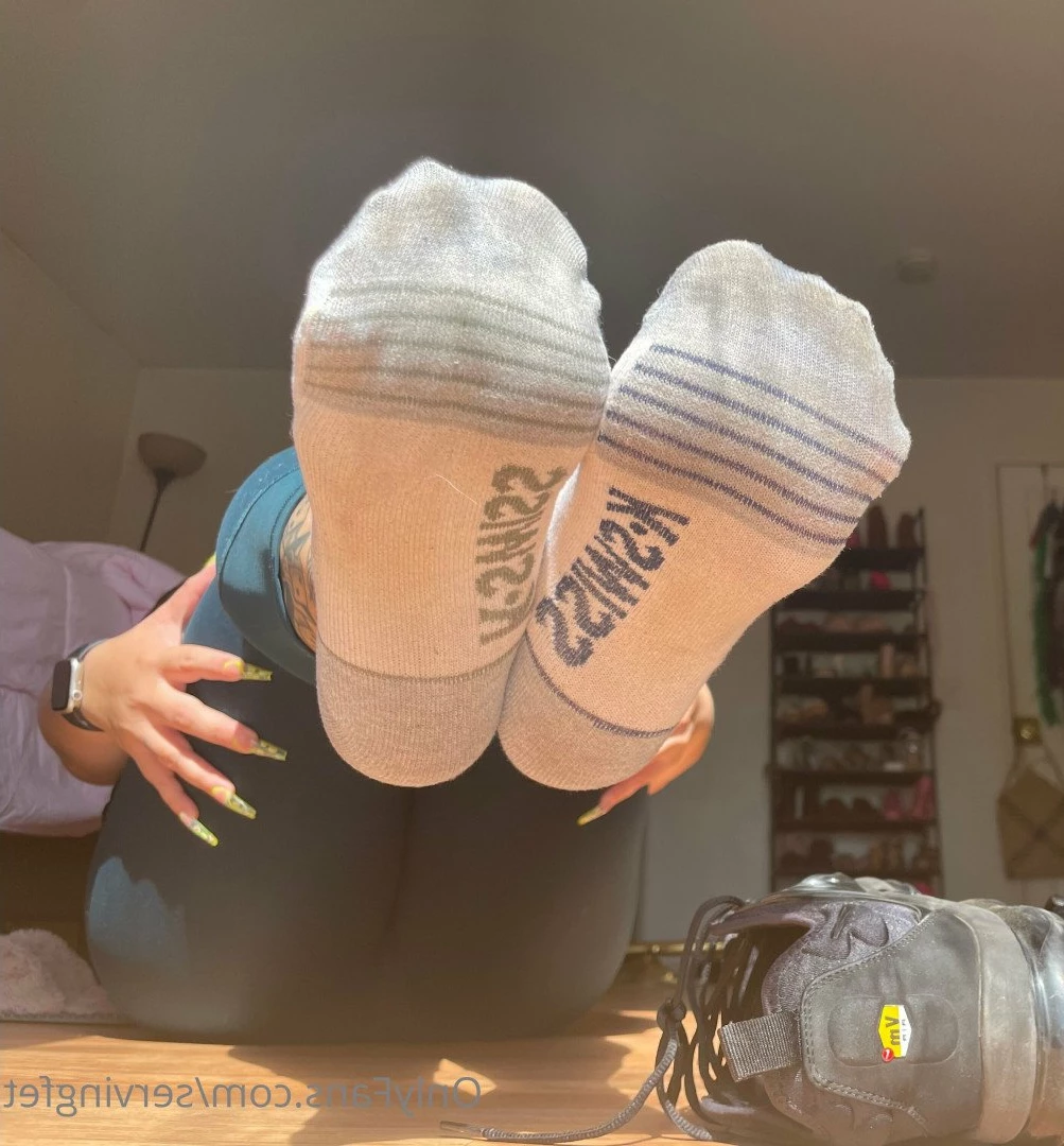 SERVINGBAREFEET [ servingfet ] Onlyfans leaked photo 5044971 on Hotleaks.tv
