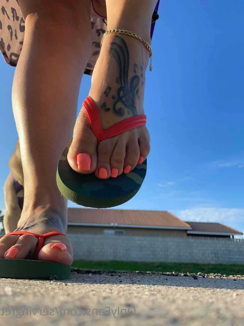 SERVINGBAREFEET [ servingfet ] Onlyfans leaked photo 5045046 on Hotleaks.tv
