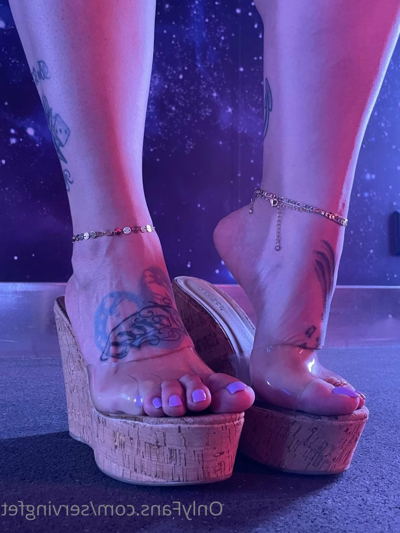SERVINGBAREFEET [ servingfet ] Onlyfans leaked photo 5045063 on Hotleaks.tv