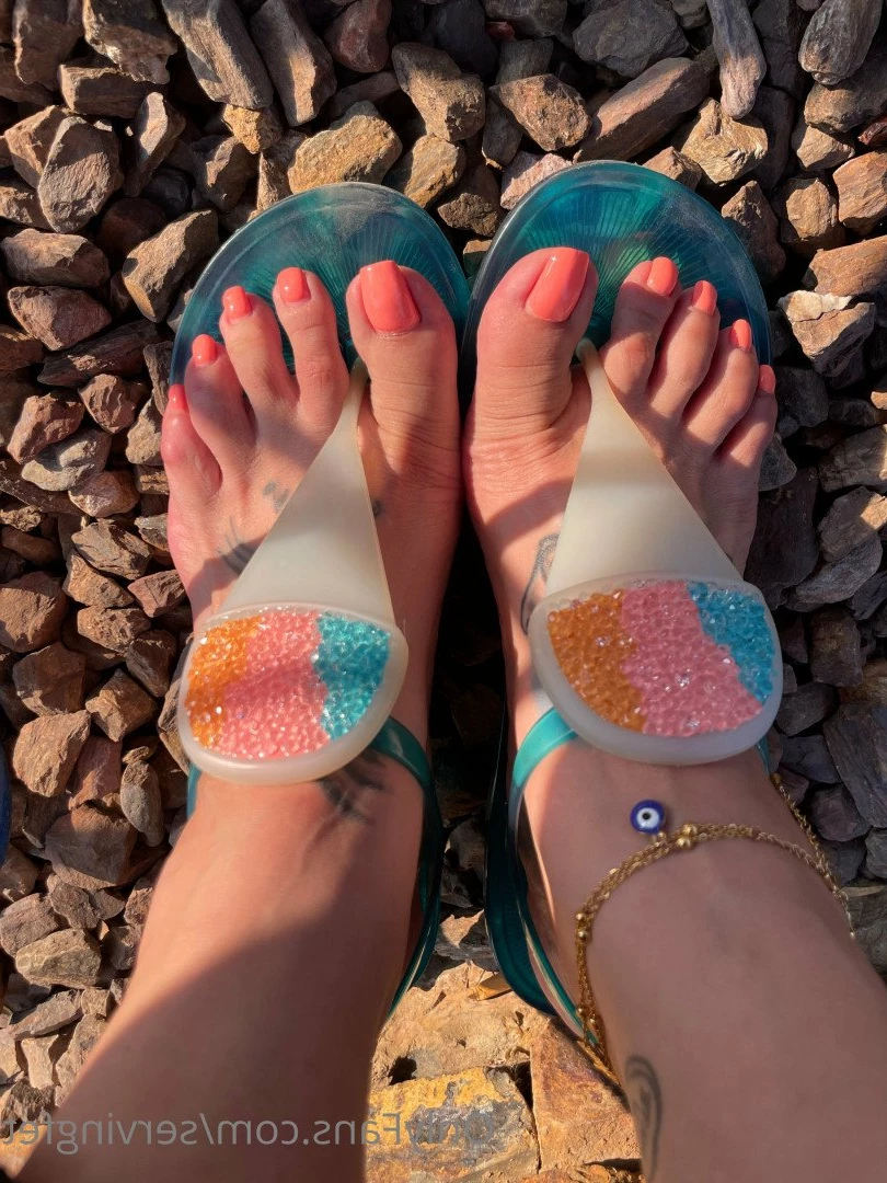 SERVINGBAREFEET [ servingfet ] Onlyfans leaked photo 5045394 on Hotleaks.tv