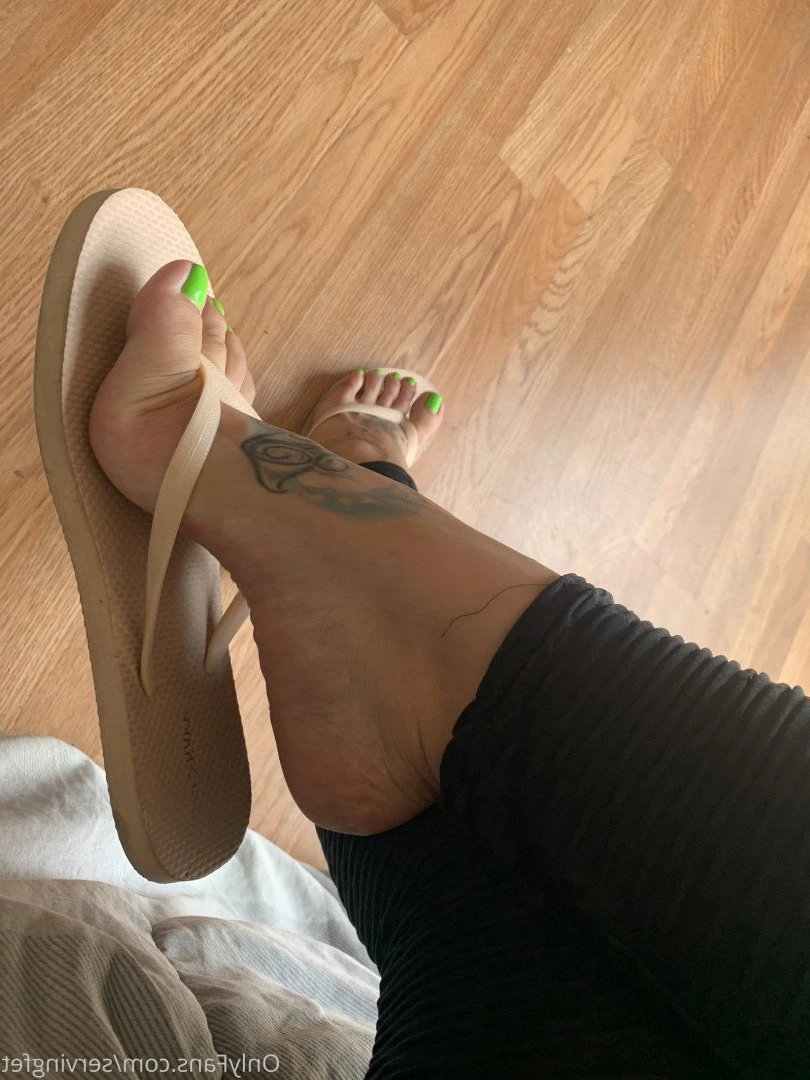 SERVINGBAREFEET [ servingfet ] Onlyfans leaked photo 5045719 on Hotleaks.tv