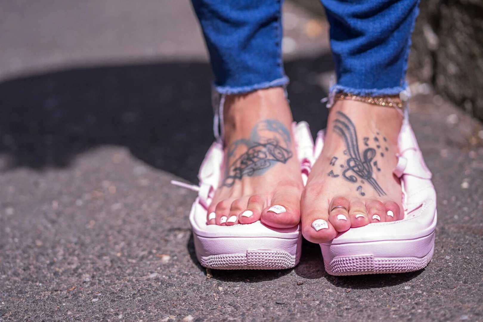 SERVINGBAREFEET [ servingfet ] Onlyfans leaked photo 5046160 on Hotleaks.tv