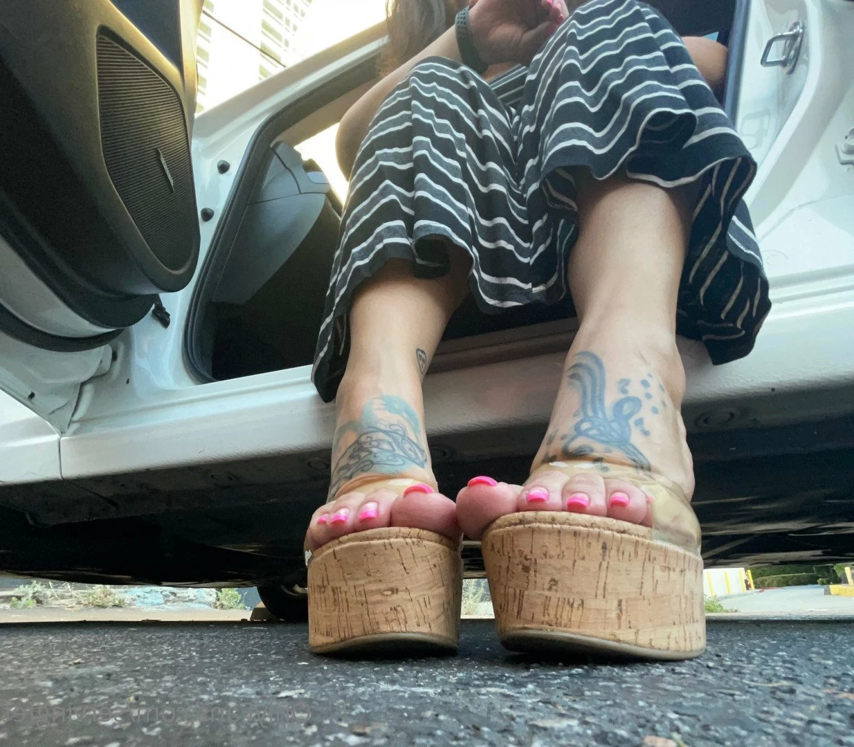 SERVINGBAREFEET [ servingfet ] Onlyfans leaked photo 5046276 on Hotleaks.tv