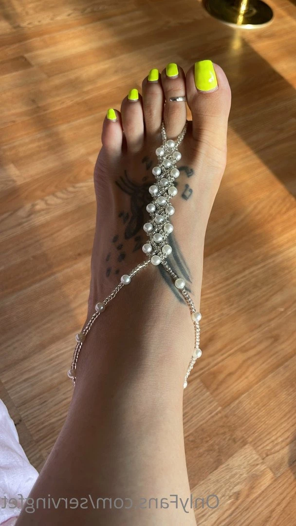 SERVINGBAREFEET [ servingfet ] Onlyfans leaked photo 5047558 on Hotleaks.tv